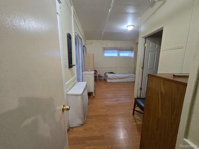 903 E Court Street, Flint, MI 48503