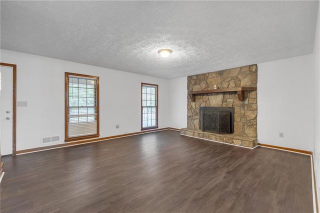 2729 Cheatham NW Court, Acworth, GA 30101