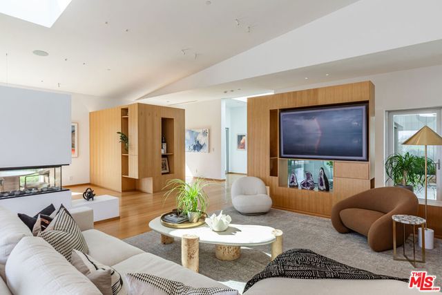 5932 Busch Drive, Malibu, CA 90265