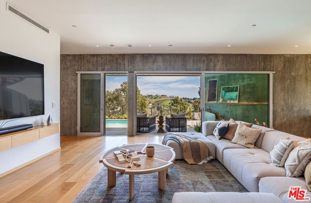 5932 Busch Drive, Malibu, CA 90265