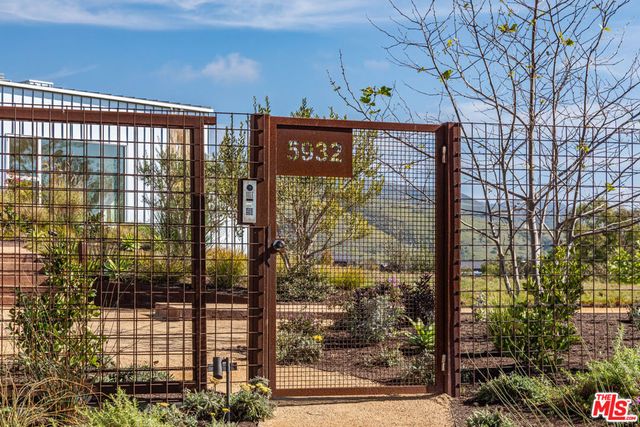5932 Busch Drive, Malibu, CA 90265