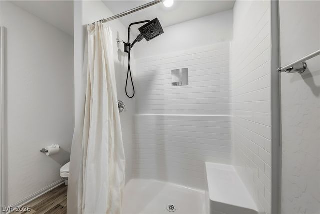 6921 Noche Calida Street, North Las Vegas, NV 89086