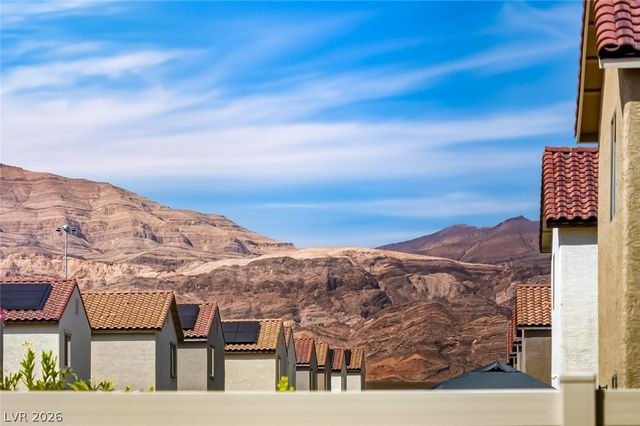 6921 Noche Calida Street, North Las Vegas, NV 89086