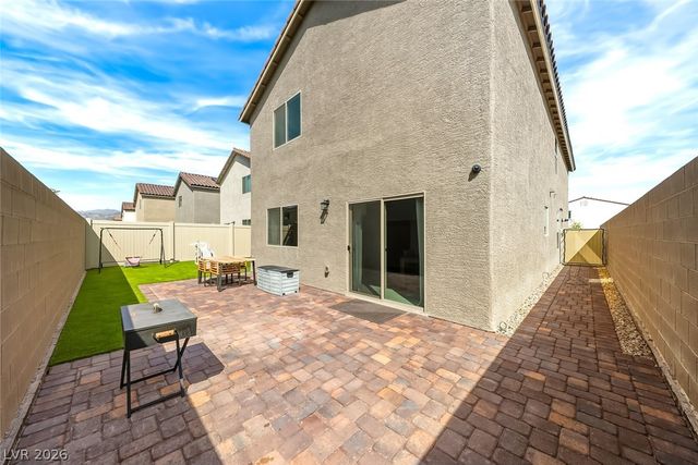 6921 Noche Calida Street, North Las Vegas, NV 89086