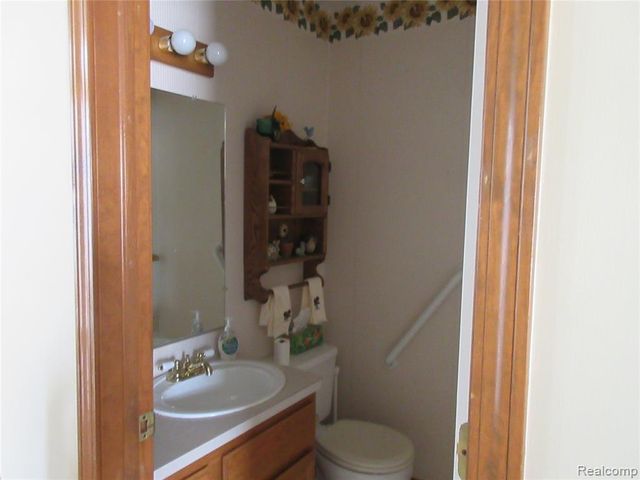 4660 Royal Cove Drive 5, Utica, MI 48316