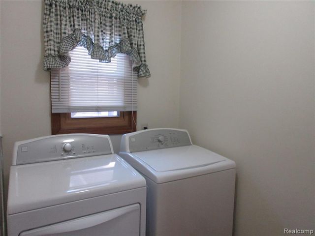 4660 Royal Cove Drive 5, Utica, MI 48316