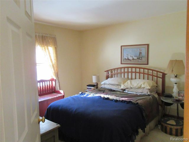 4660 Royal Cove Drive 5, Utica, MI 48316