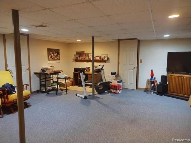 4660 Royal Cove Drive 5, Utica, MI 48316