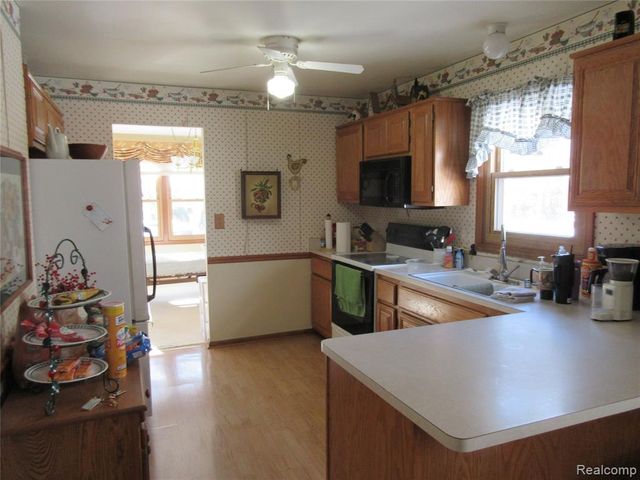 4660 Royal Cove Drive 5, Utica, MI 48316