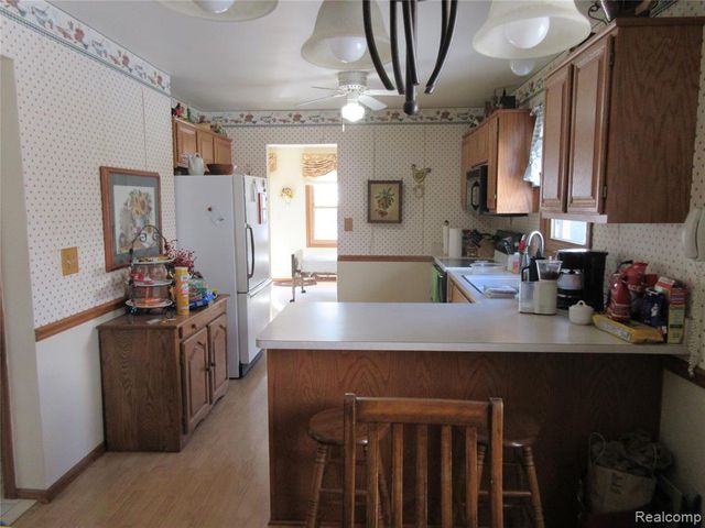 4660 Royal Cove Drive 5, Utica, MI 48316