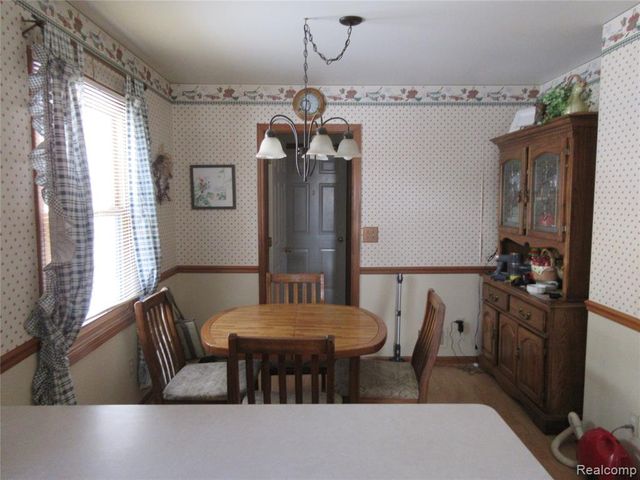 4660 Royal Cove Drive 5, Utica, MI 48316