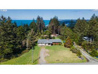255 COAST GUARD HILL Rd, Port Orford, OR 97465