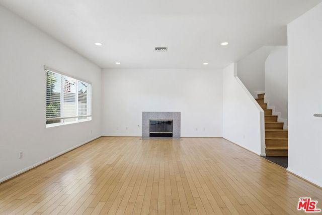 20300 Vanowen Street 41, Winnetka, CA 91306