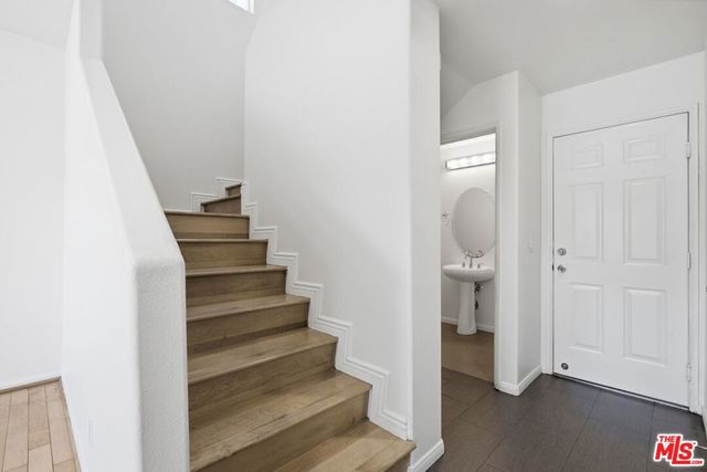 20300 Vanowen Street 41, Winnetka, CA 91306