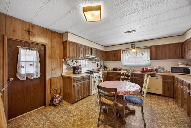 255 Calle De Blas, Corrales, NM 87048