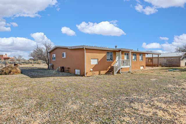 255 Calle De Blas, Corrales, NM 87048