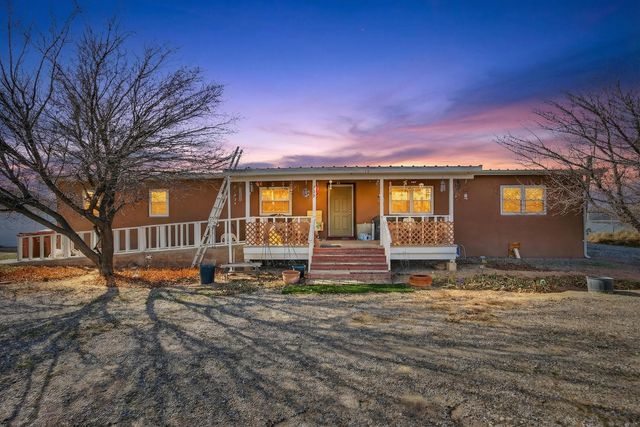 255 Calle De Blas, Corrales, NM 87048