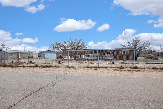255 Calle De Blas, Corrales, NM 87048