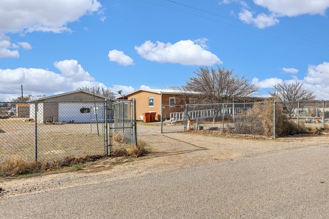 255 Calle De Blas, Corrales, NM 87048
