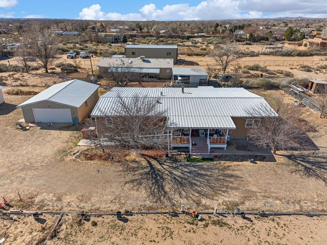 255 Calle De Blas, Corrales, NM 87048