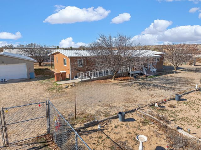 255 Calle De Blas, Corrales, NM 87048