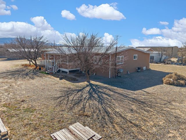 255 Calle De Blas, Corrales, NM 87048