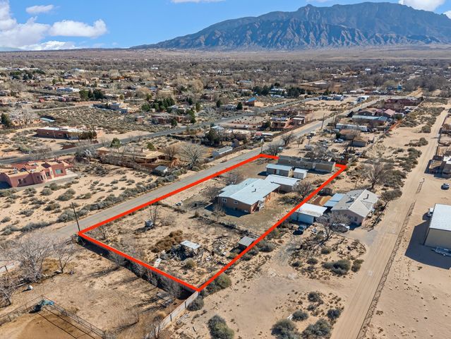 255 Calle De Blas, Corrales, NM 87048