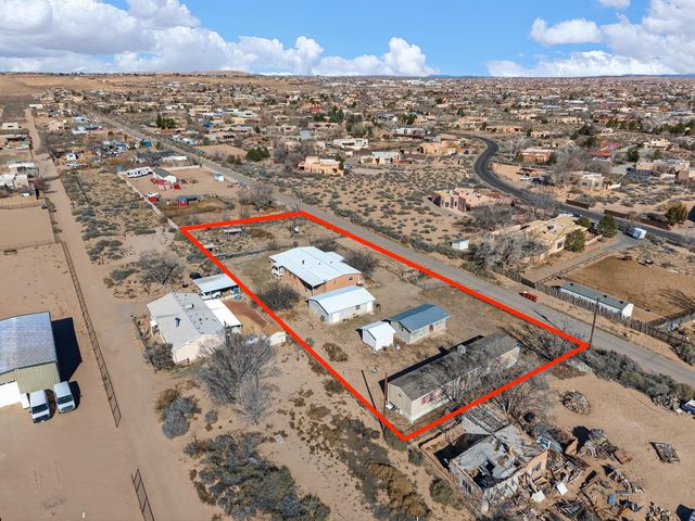 255 Calle De Blas, Corrales, NM 87048