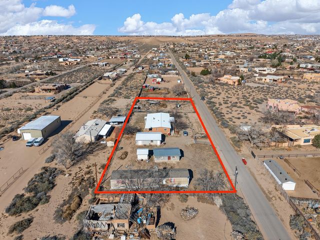 255 Calle De Blas, Corrales, NM 87048
