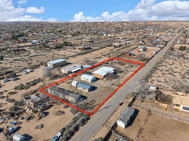 255 Calle De Blas, Corrales, NM 87048