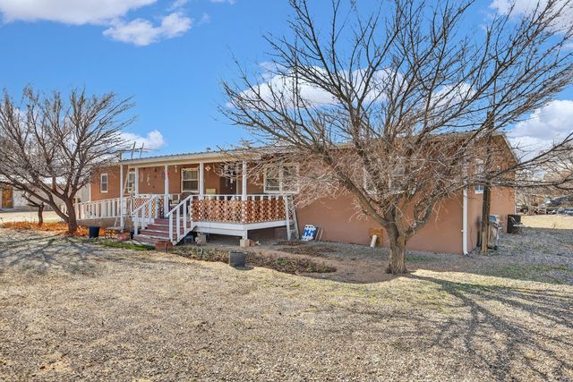 255 Calle De Blas, Corrales, NM 87048