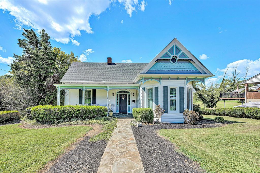 145 Spring Street ST, Rocky Mount, VA 24151