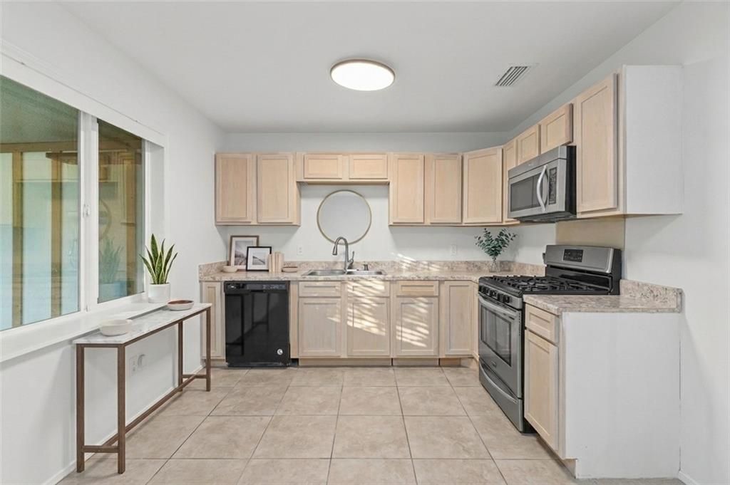 759 Trailwood Drive W, Mobile, AL 36608 — photo 2