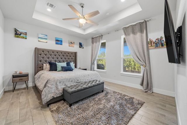 18605 Masters CV, Point Venture, TX 78645