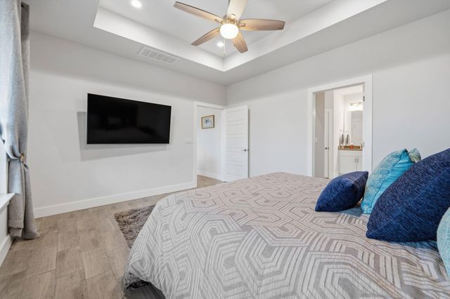 18605 Masters CV, Point Venture, TX 78645