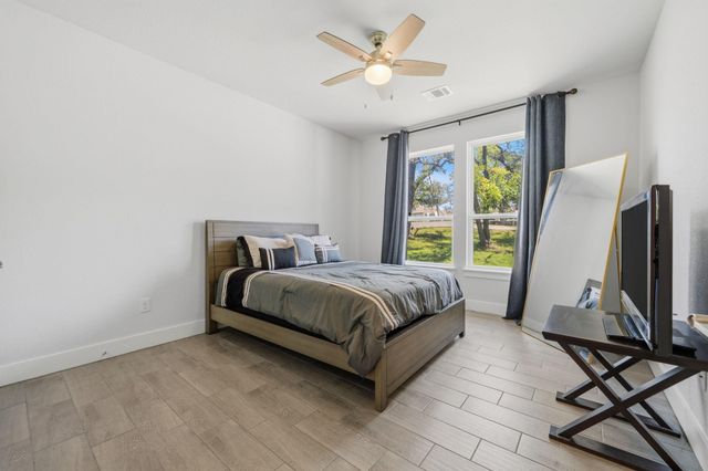 18605 Masters CV, Point Venture, TX 78645