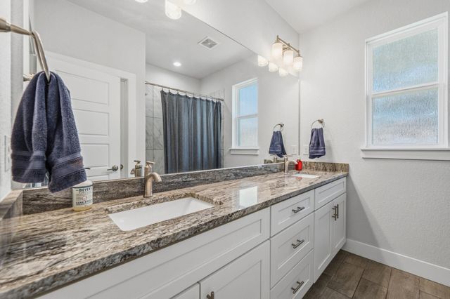 18605 Masters CV, Point Venture, TX 78645