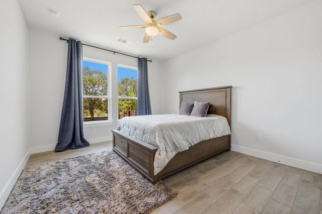 18605 Masters CV, Point Venture, TX 78645