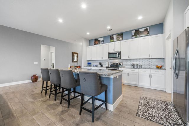 18605 Masters CV, Point Venture, TX 78645