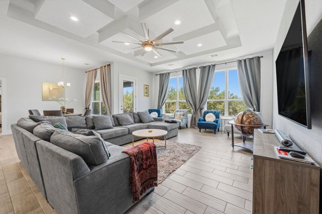 18605 Masters CV, Point Venture, TX 78645