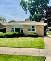 617 Lavergne Avenue, Wilmette, IL 60091