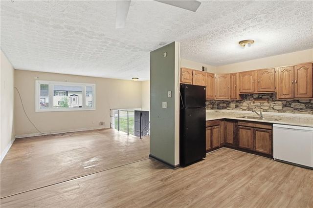 5957 Baywood Lane, Riverdale, GA 30296