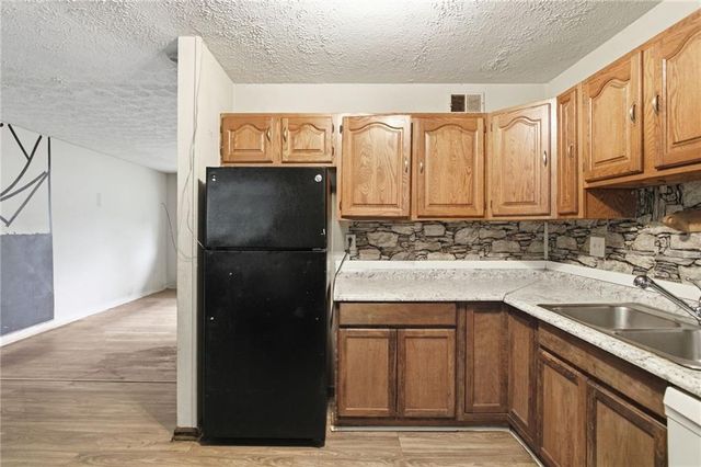 5957 Baywood Lane, Riverdale, GA 30296