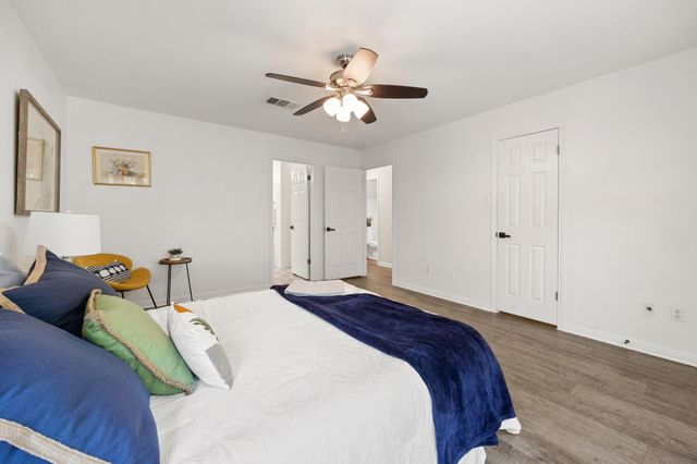 2327 Wright CIR, Round Rock, TX 78664