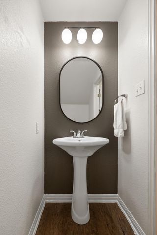 2327 Wright CIR, Round Rock, TX 78664