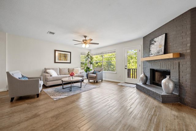 2327 Wright CIR, Round Rock, TX 78664