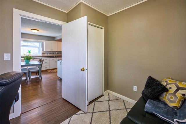 801 Boulder Avenue, Des Moines, IA 50315