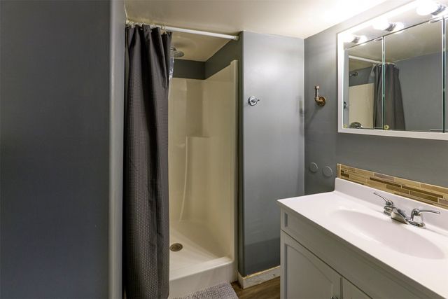 801 Boulder Avenue, Des Moines, IA 50315