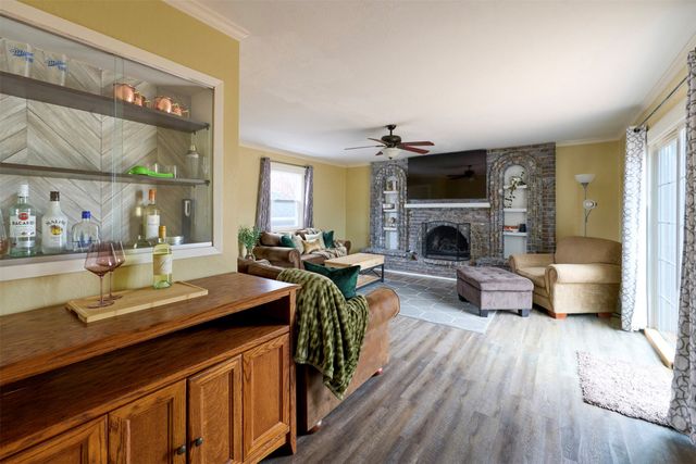 801 Boulder Avenue, Des Moines, IA 50315