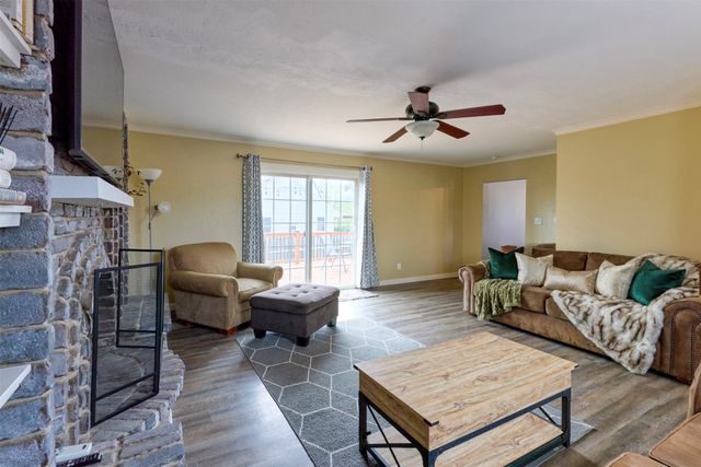 801 Boulder Avenue, Des Moines, IA 50315